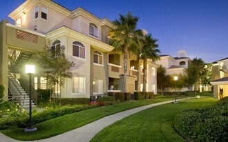 Vista Real Apartment Homes
