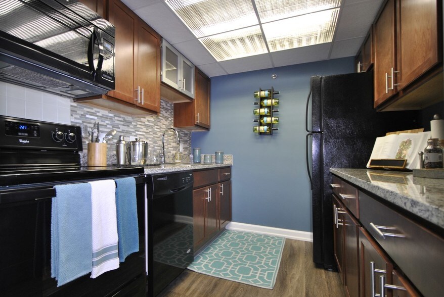 Renaissance City Club Apartments Rentals Detroit, MI