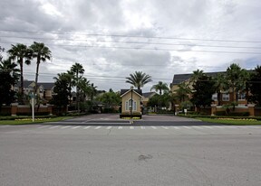Grandeville at River Place Apartments