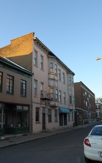 112 S Ferry St Apartments