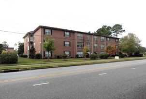 The Reserve at Forest Hills Apartments