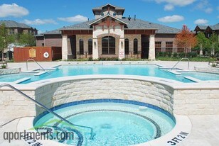 Retreat At Stonebridge Ranch Apartments