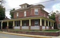102 W King St Apartments