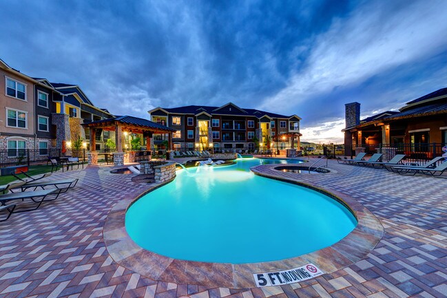 The Oasis at Pavilion Park Apartments