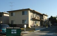 220 Pamela Ave Apartments
