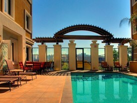 Avalon Fashion Valley Apartamentos