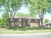 11804 River Hills Dr Burnsville MN Apartments