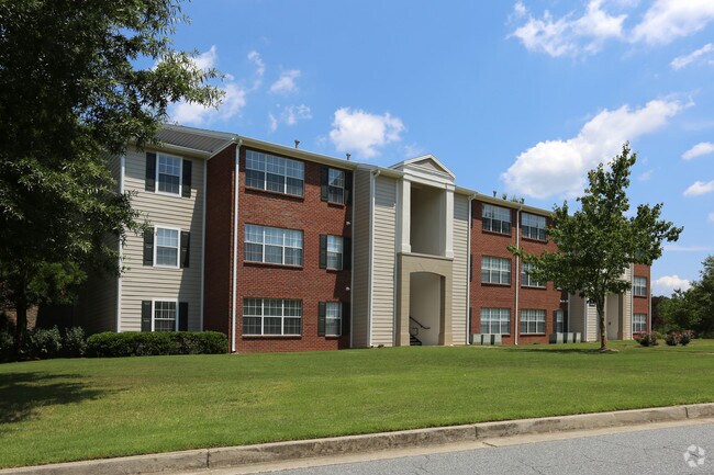 Sugarloaf Trails Apartment Homes