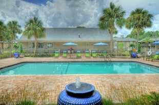Weston Square Apartments