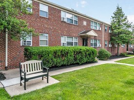 Wedgewood Hills Apartments