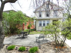 711 N La Grange Rd La Grange Park IL Apartments
