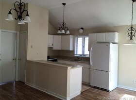52 N First St Meriden CT Apartments
