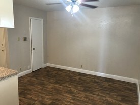 403 Bryan St Denton TX Apartments