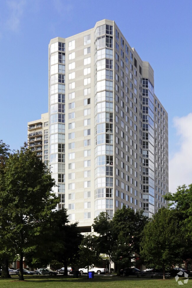 Hyde Park Tower Apartments