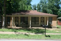 Elbert Duplexes Apartments
