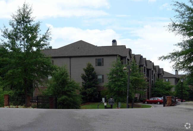 Lakeshore Ridge Apartments