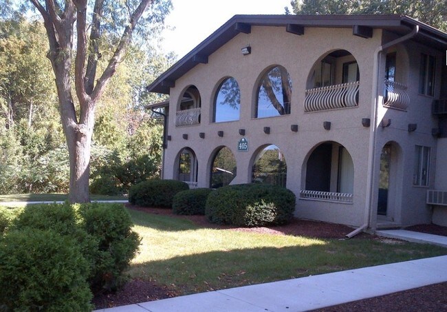 River Bend Apartments at the Arboretum