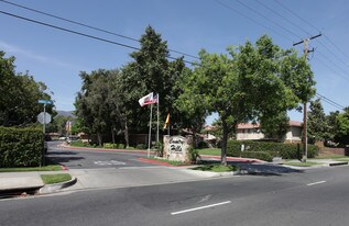 Country Hills Apartments