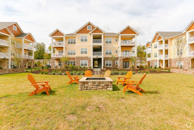 Grove at Shadow Green Apartments