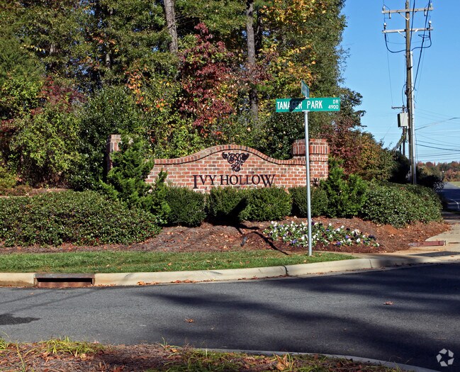 Ivy Hollow Apartments