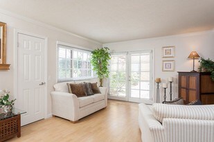 Sherwood Apartments in Bellflower, CA