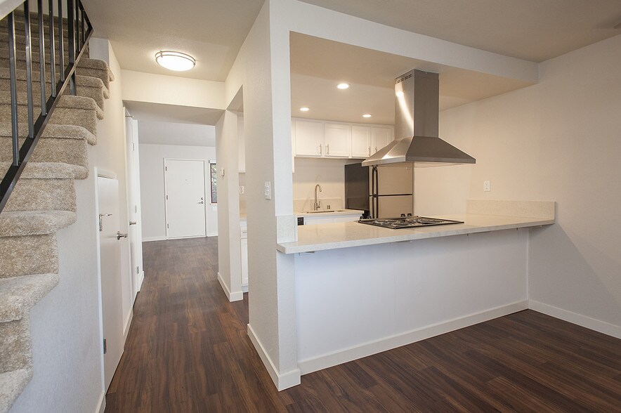 Woodcrest Apartment Homes, LLC Rentals Vacaville, CA