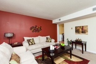 Briarwood Apartments