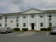 Colonial Manor Apartments