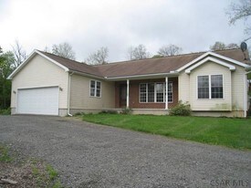 3 Bedroom Single-Family Home for Rent $1200