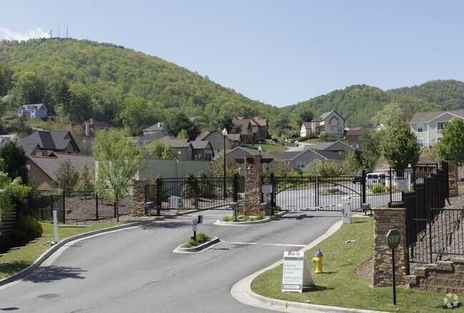 Reserve at Asheville Apartments