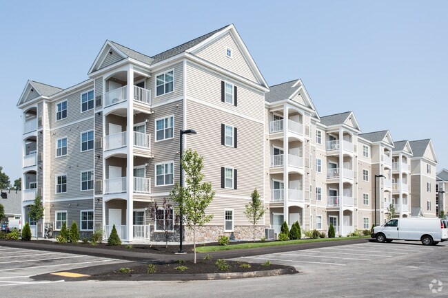 Village Green Littleton Apartments
