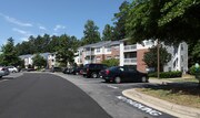 Colonial Village at Woodlake Apartments