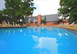 Briarwood Apartments