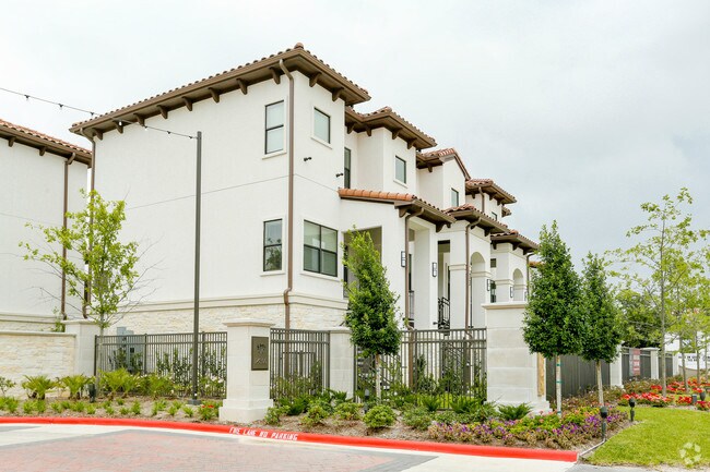 Domain Memorial Apartments