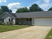 3 Bedroom Single-Family Home for Rent $1050