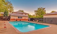 Courtside Apartment Homes