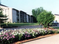 Royal Arms of Owensboro Apartments
