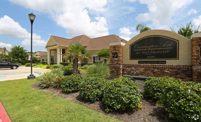 Carrington Park at Huffmeister Apartments
