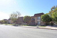 Parkwood Gardens Apartments