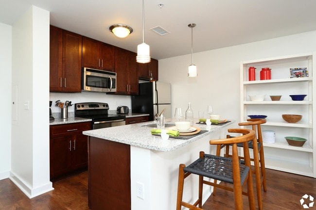 101 Ellwood Apartments