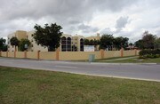 Royalton on the Green Apartments