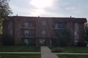 7448 Sycamore Ct Orland Park IL Apartments
