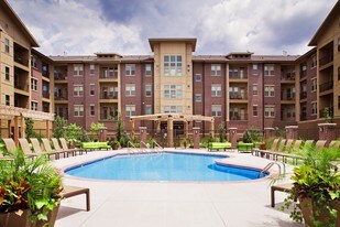 Broadmoor at Aksarben Village Apartments