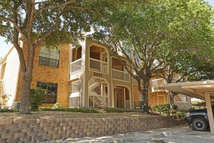 Carrera Run Apartments