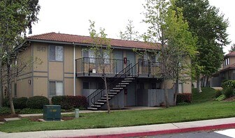 Country Hills Apartamentos