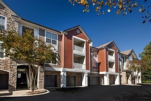 IMT Stoneleigh at Deerfield Apartments