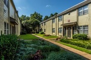 Grahamwood Pointe Apartments
