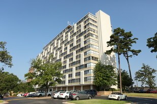 Summit House Apartments