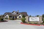 Peaks at Woodmen Apartments