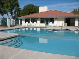 Desert Lakes Apartments
